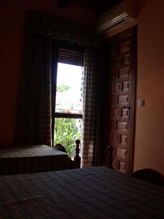 Pension Barrio Fuenteheridos Habitación foto